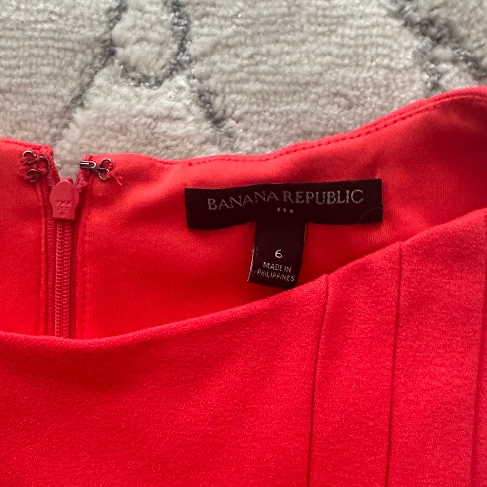 Banana Republic Bold Red Sleeveless Midi Dress - Picture 2 of 10